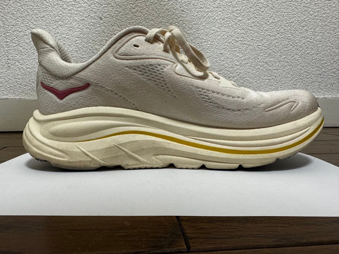HOKA CLIFTON 10 バーチ / アラバスター