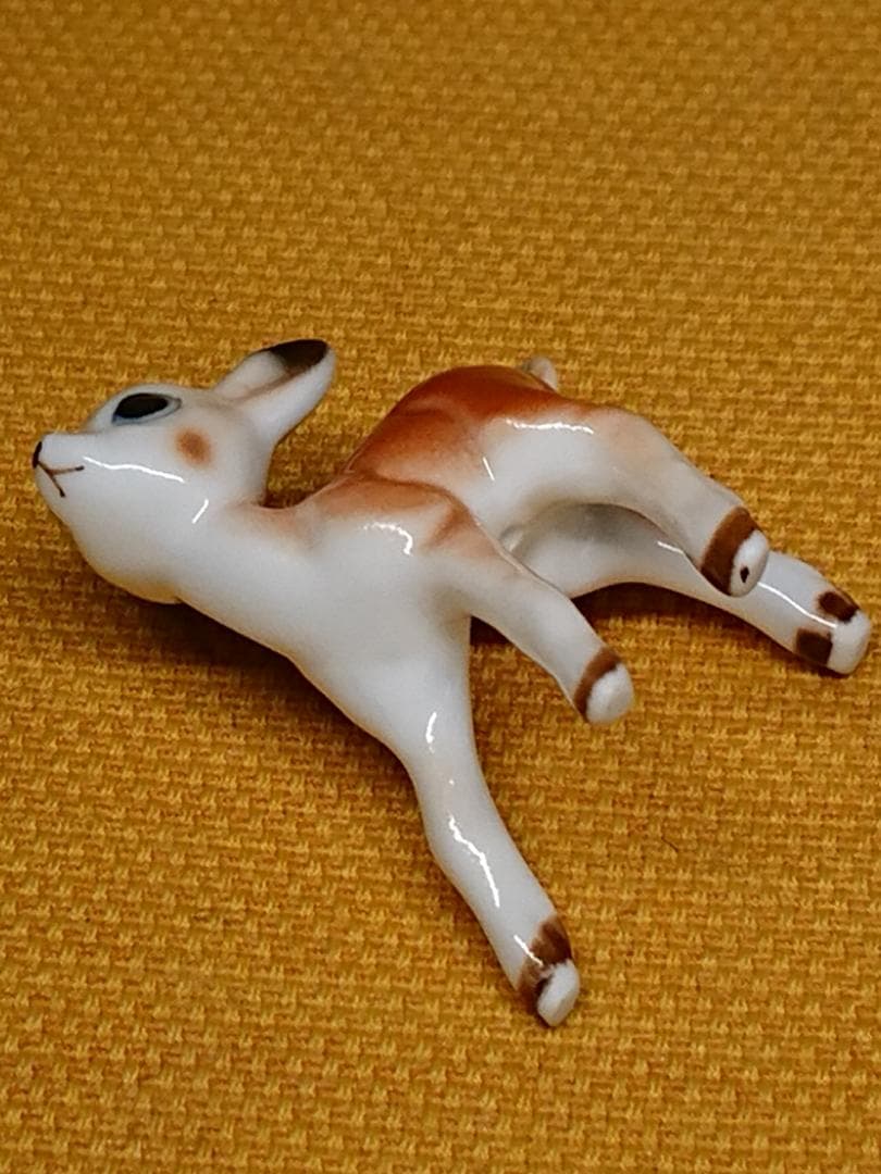 シカ　鹿　陶器　オブジェ　置物　インテリア　工芸品　美術品　A1055