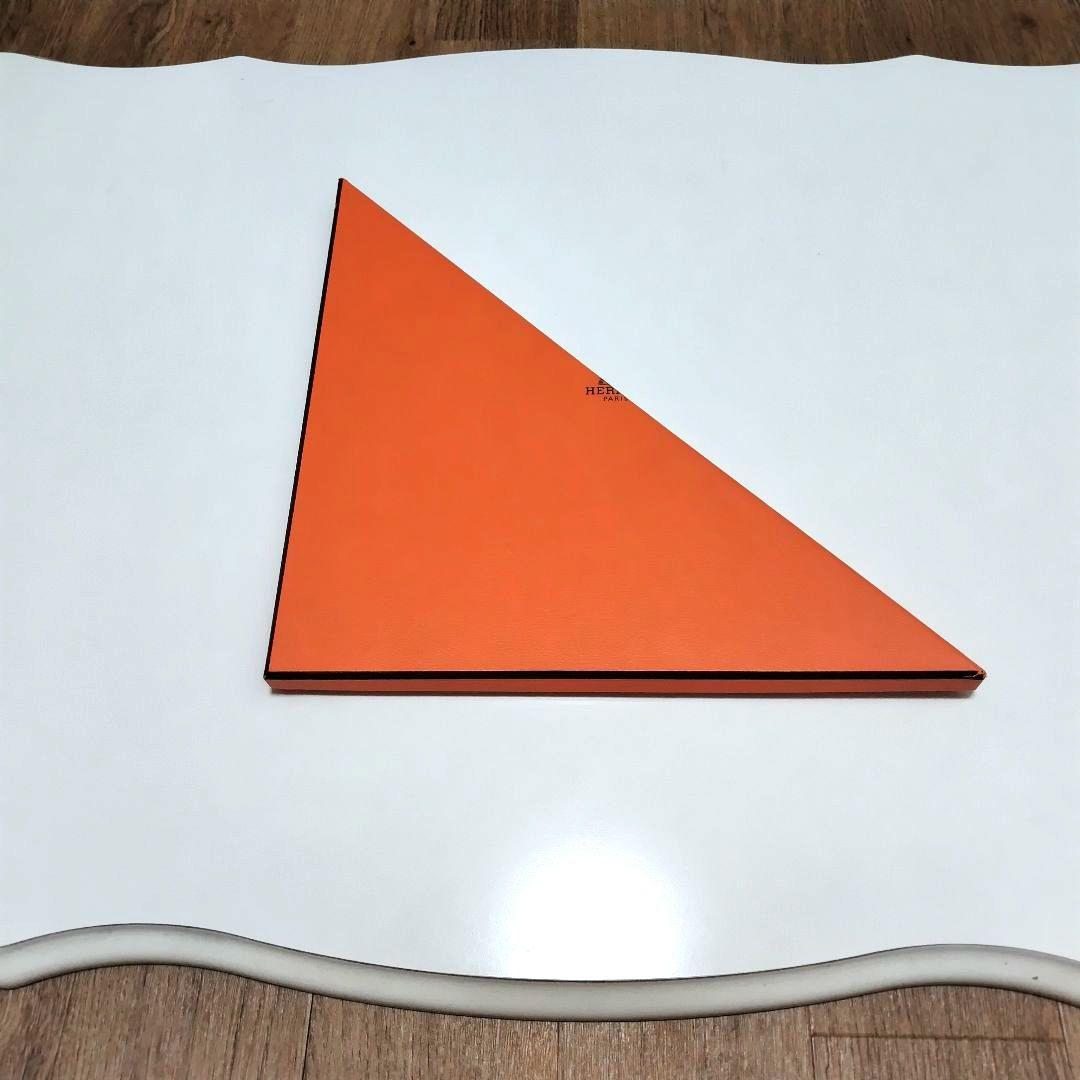 HERMESスカーフ　ポワンテュポワントゥ