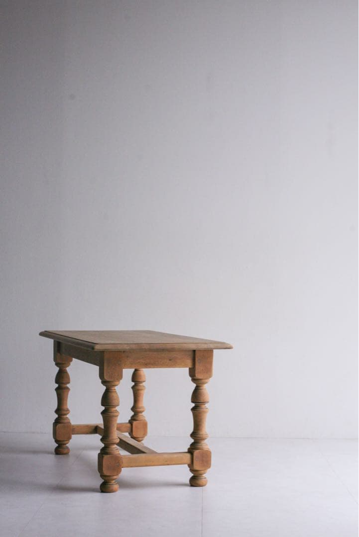 フランス　ローテーブル　サイドテーブル　無垢財　オーク材　ブロカント　古家具
