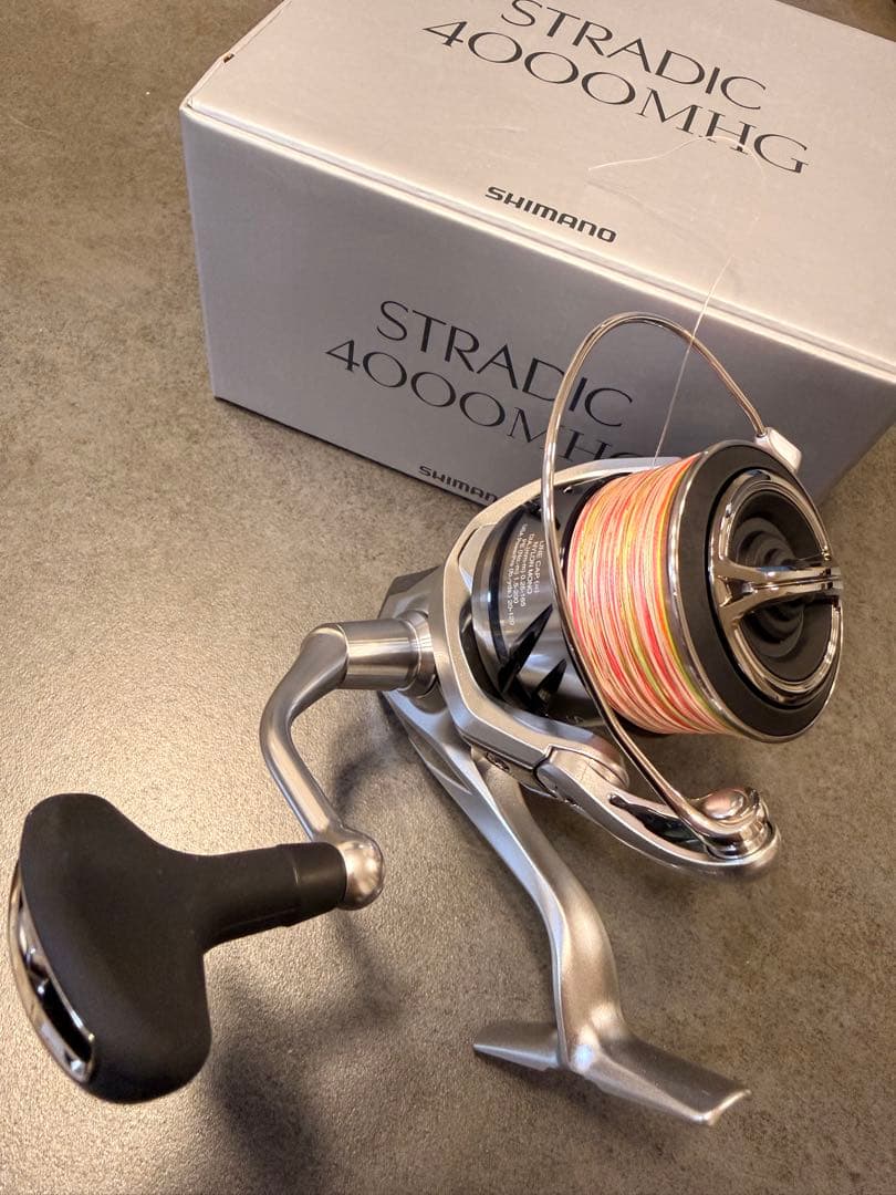 シマノ　ストラディック4000MHG スピニングリール