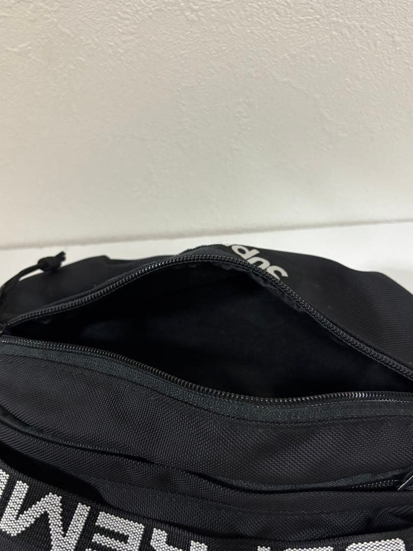 未使用 極美品 Supreme シュプリーム ボディバッグ ブラック メンズ