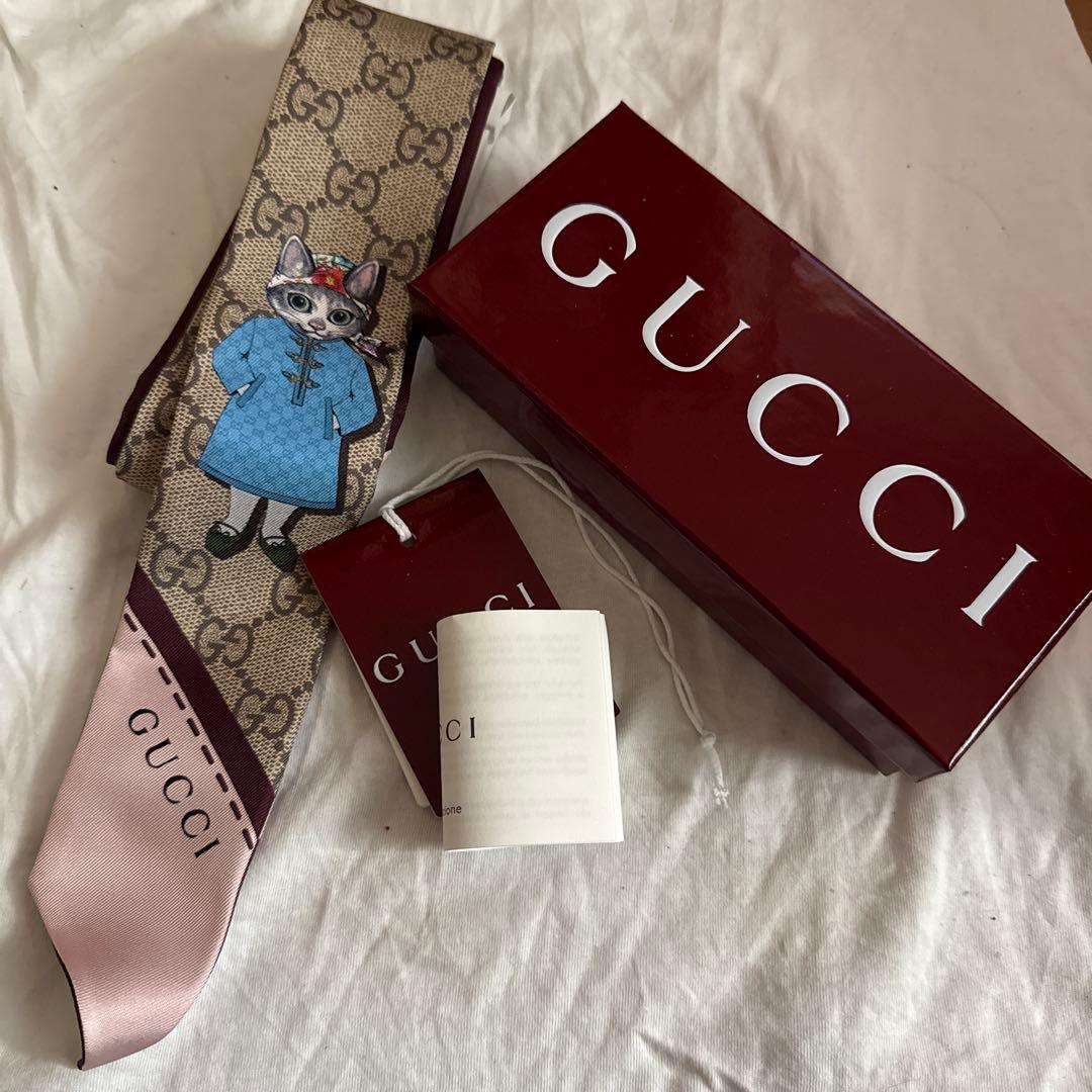 GUCCI ヒグチユウコ　ネックボウ　猫　シルクスカーフ 新品
