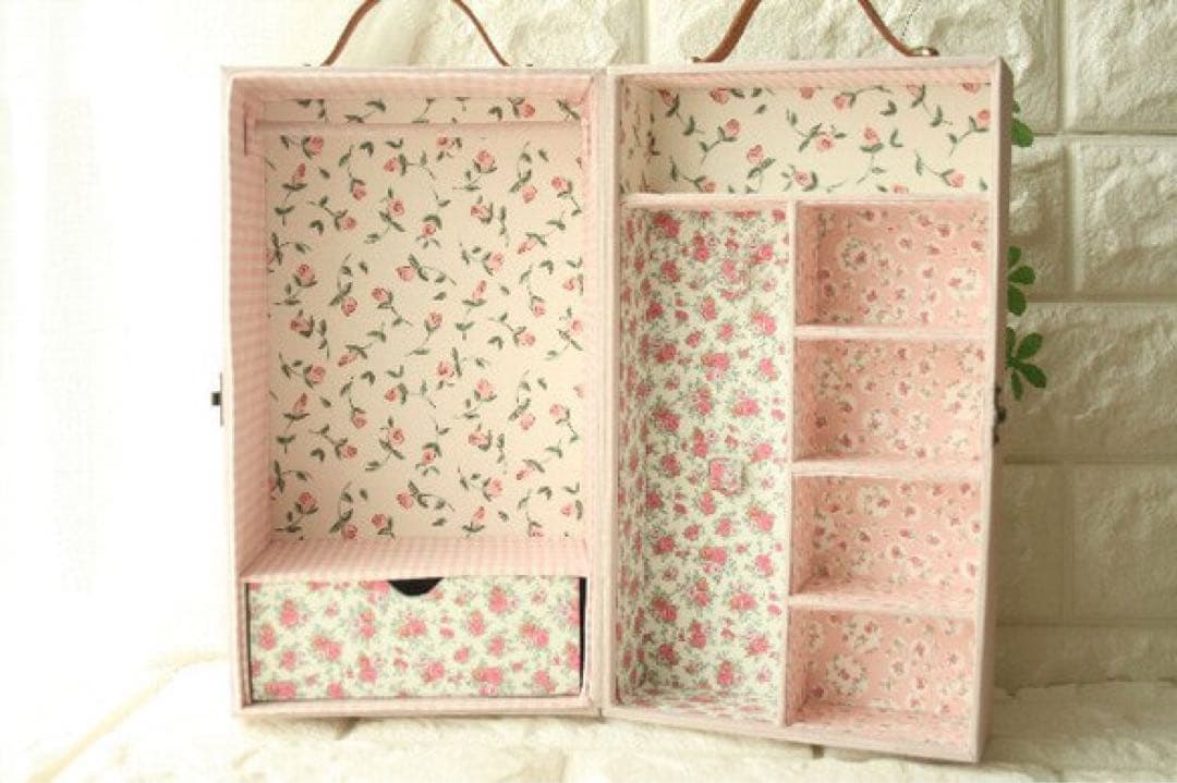 リバティ生地使用　ドールクローゼット