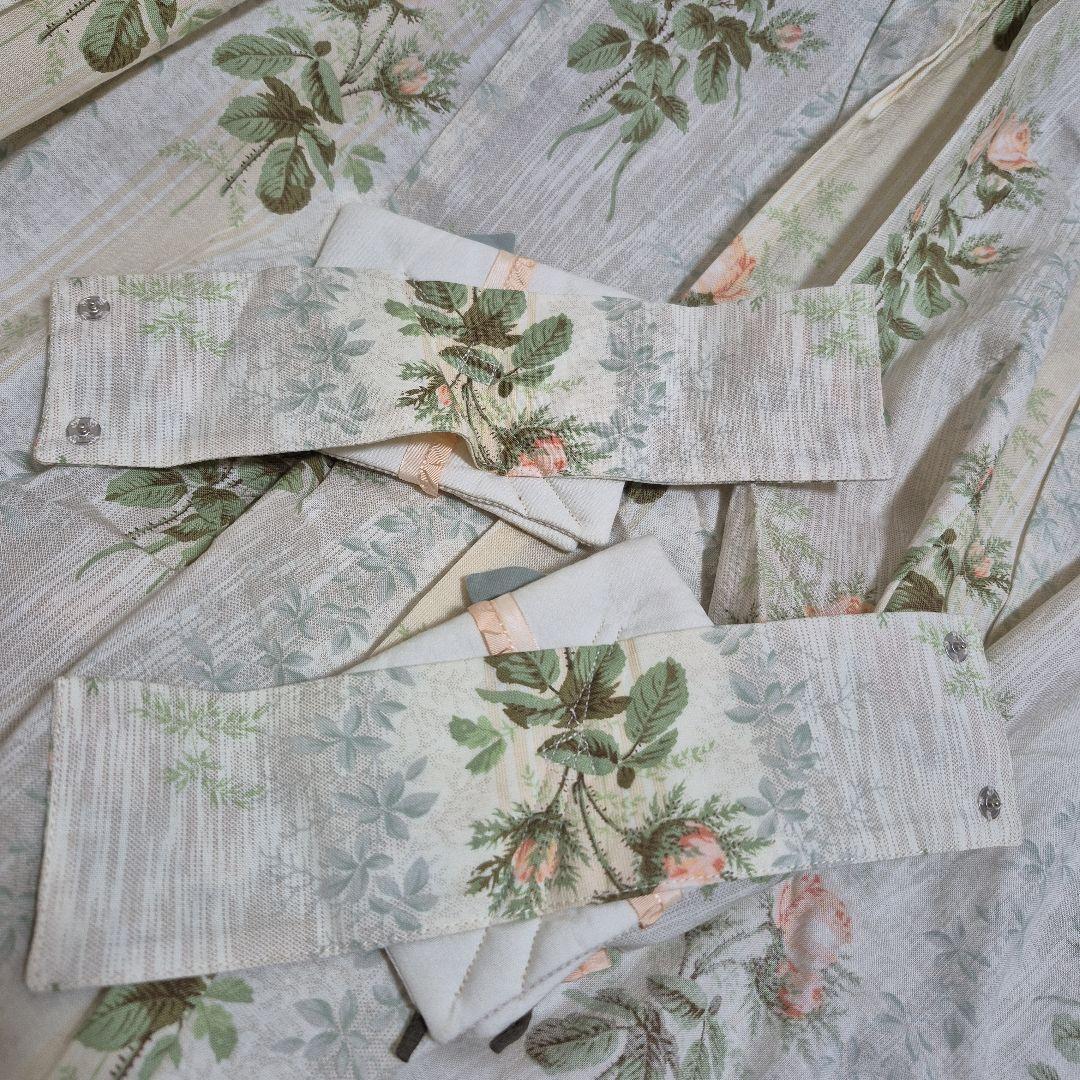 ✨新品未使用品✨マニーローズ　カーテン　2枚セット カントリー