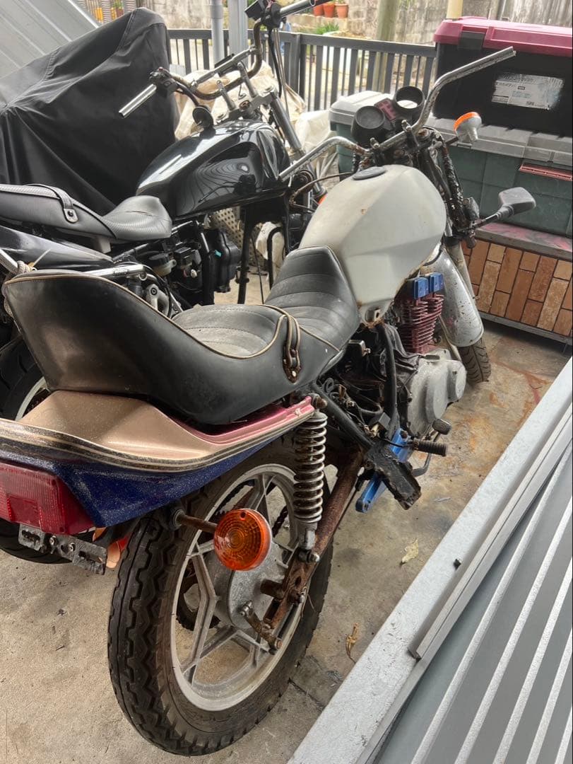 gsx250e ゴキ　三段シート　沖縄発