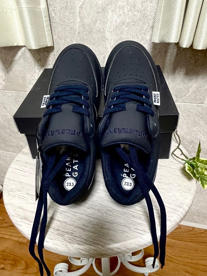 新品　タグ付きPEARLY GATES ネイビー スニーカー 23.5cm値下！