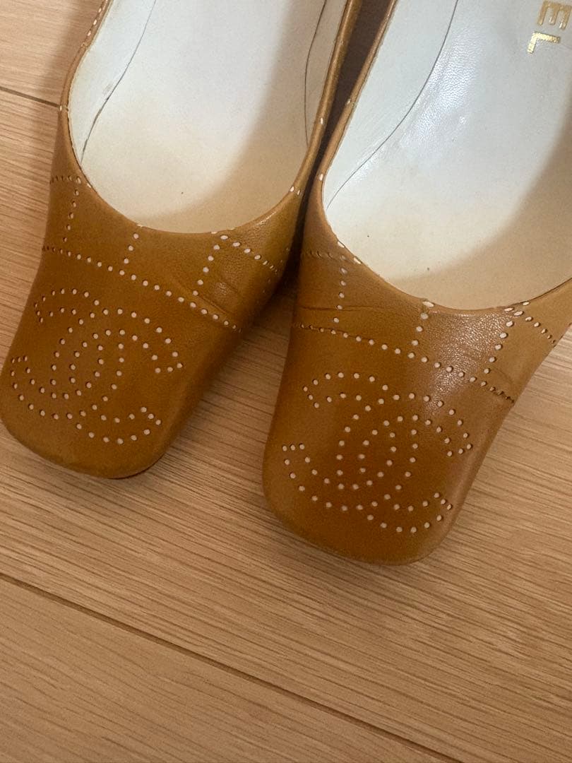 CHANEL ブラウンパンプス 37.5