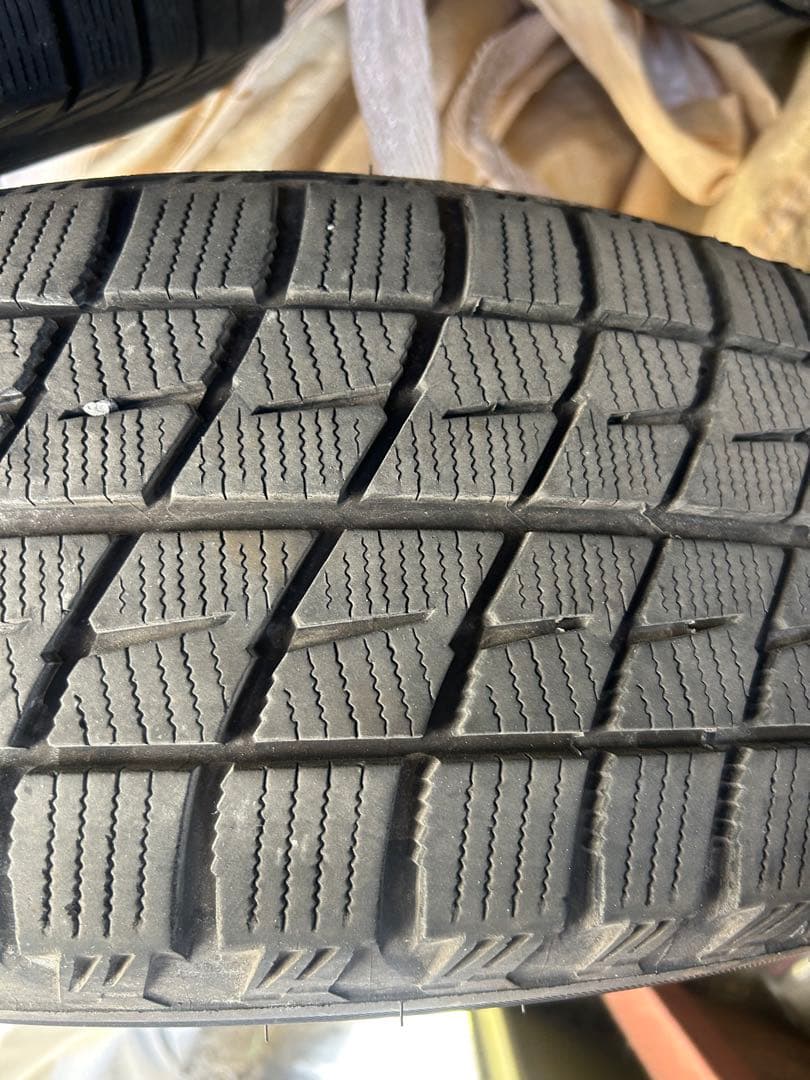 スタッドレスタイヤ 205/60R16 4本セット