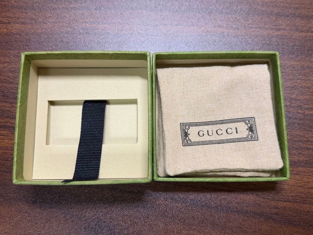 GUCCI ライオンヘッド リング ブラック ゴールド クリスタル