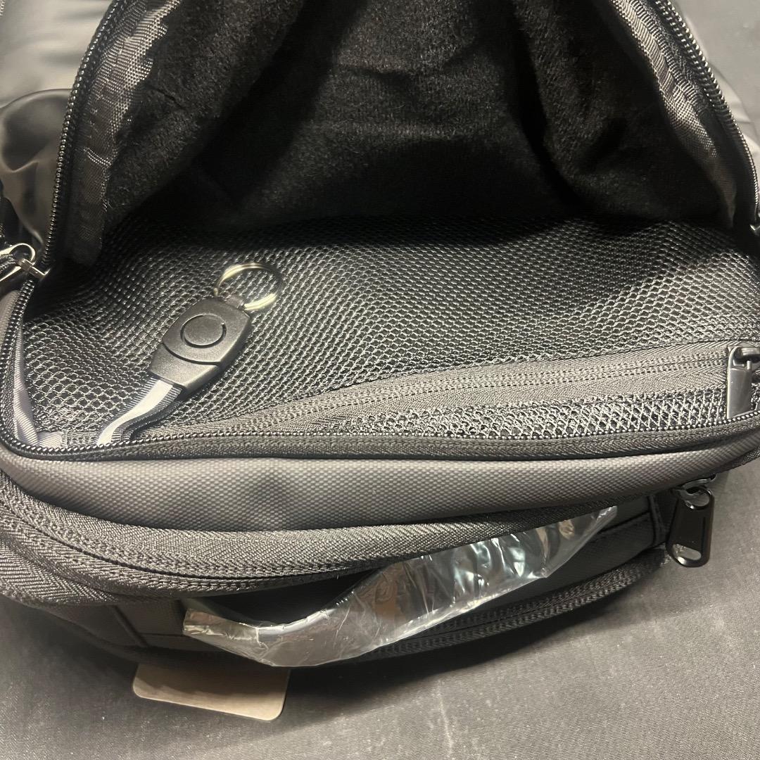 〇Of61 未使用 真空圧縮 バックパック トラベルバッグ