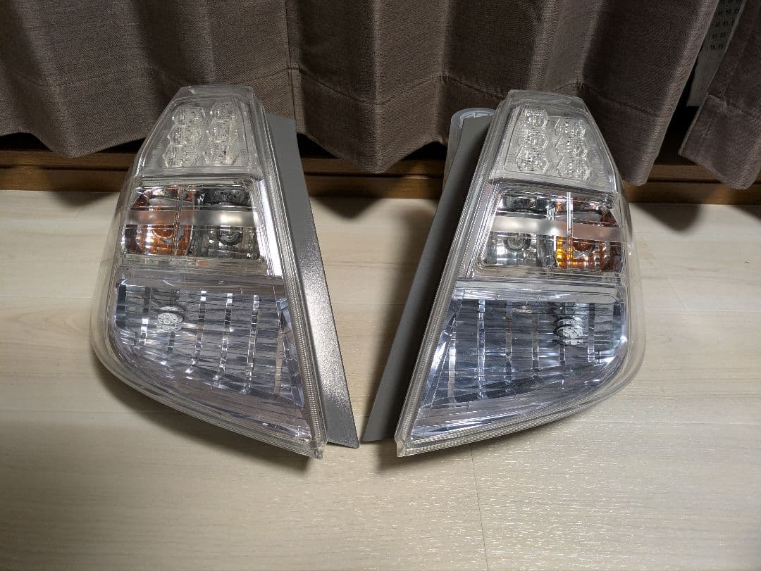 【リフレクター加工品】 中古 GE/GP フィット 純正テールランプ 左右