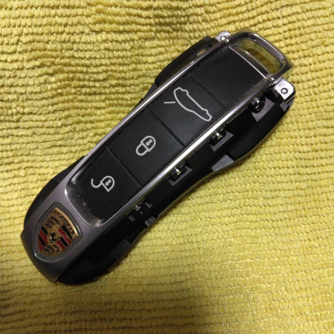 ポルシェリモコンキー　サイドカバーとメタルキーバッテリー無し