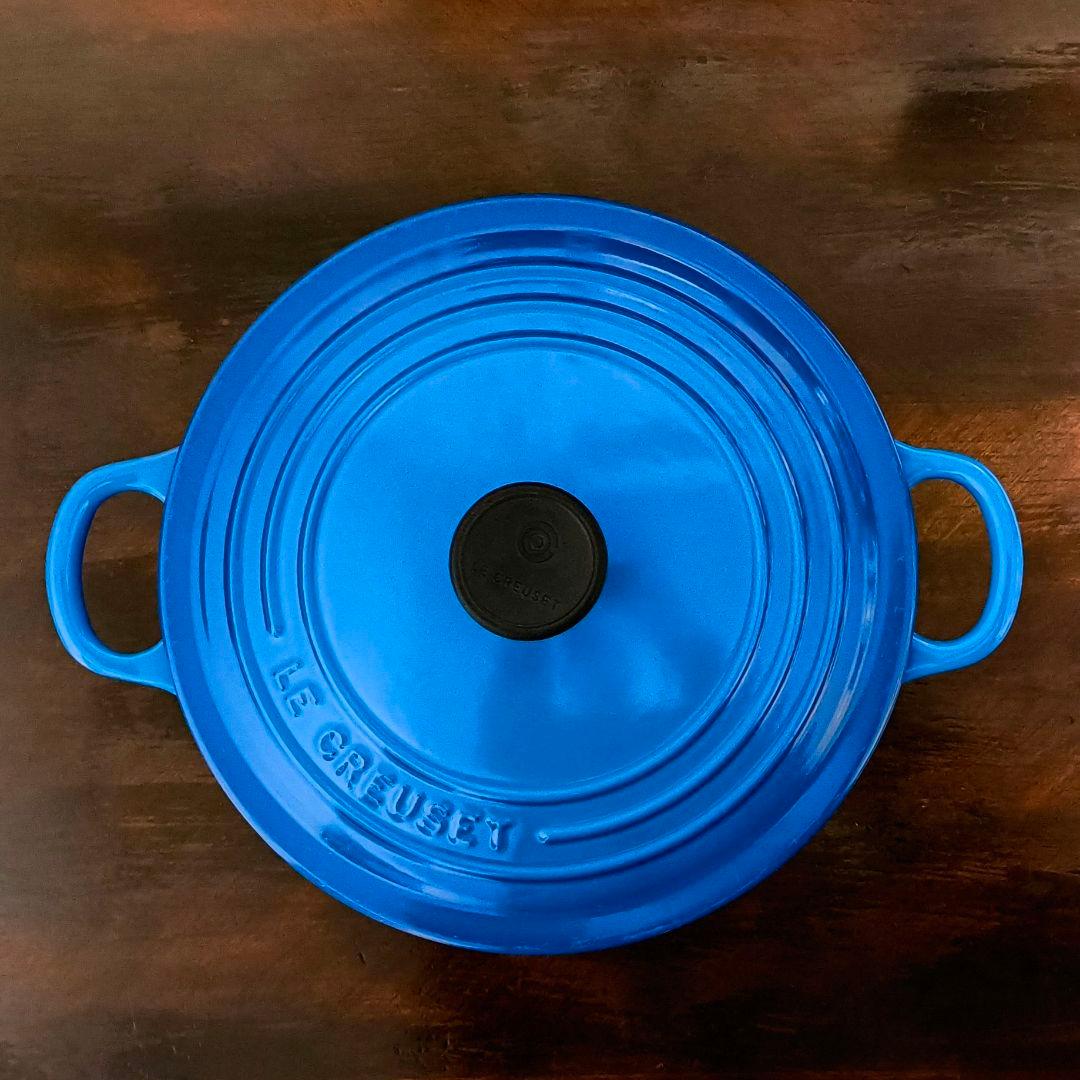 LE CREUSET ルクルーゼ ココットロンド 両手鍋 マルセイユブルー 22