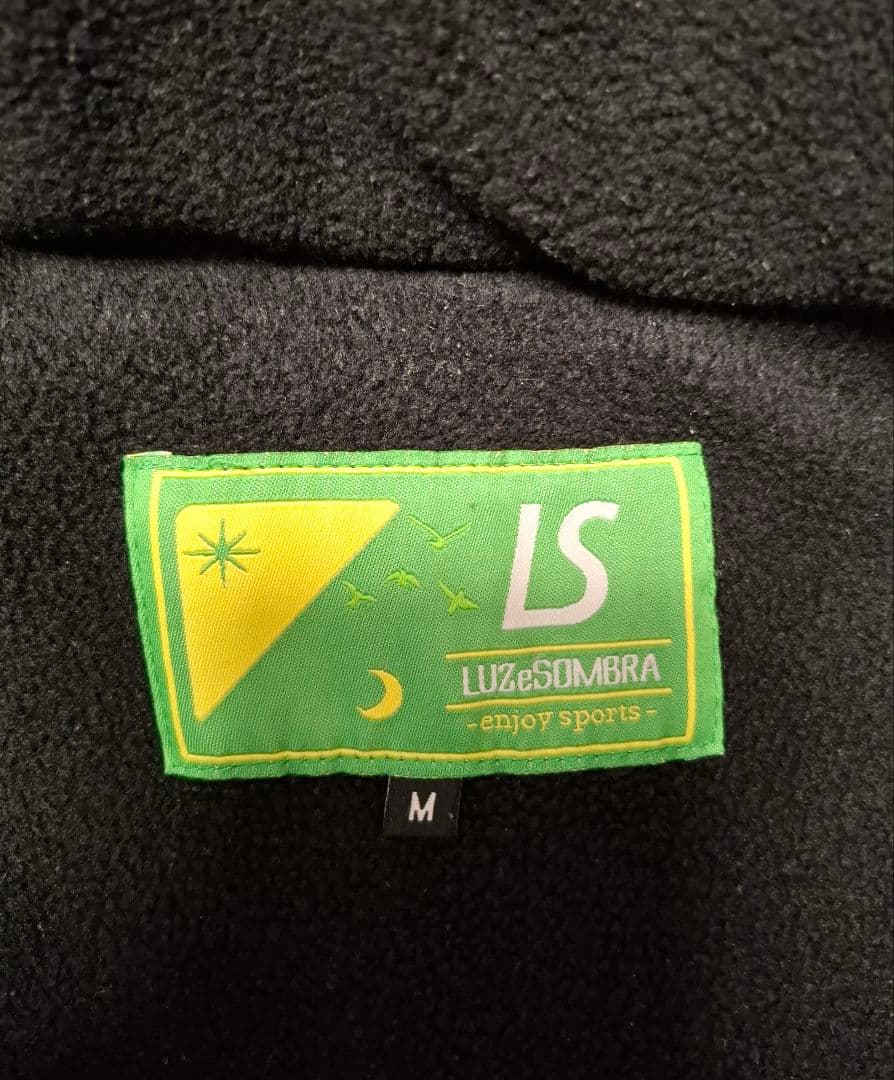 LUZ e SOMBRA フード付きアウター黒色Mサイズ