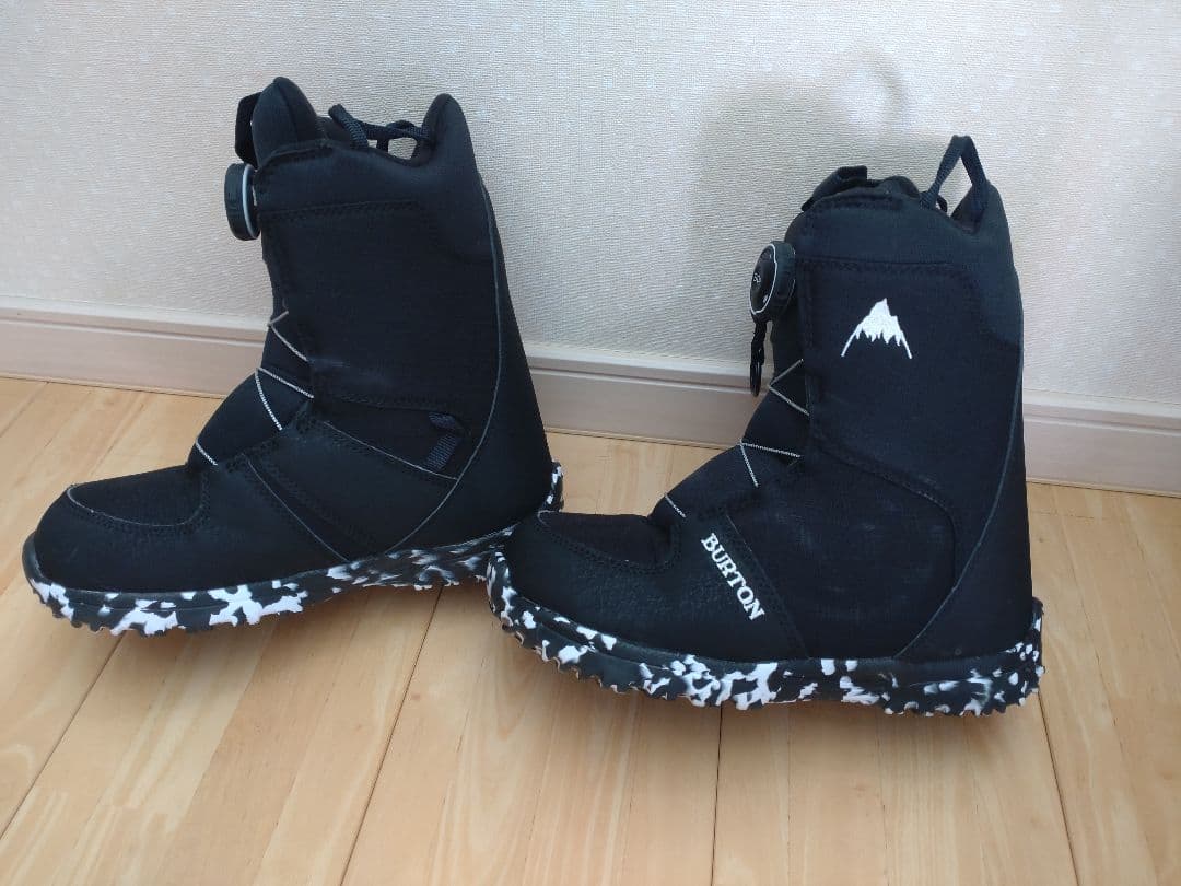 【Burton スノーボードブーツ Grom Boa21-22モデル】