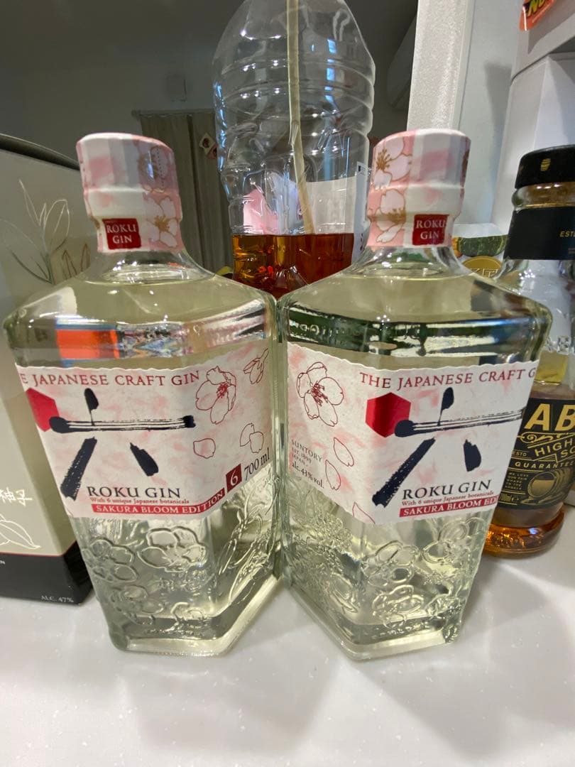 サントリージン　六　ロク　 サクラブルームエディション限定品　2本