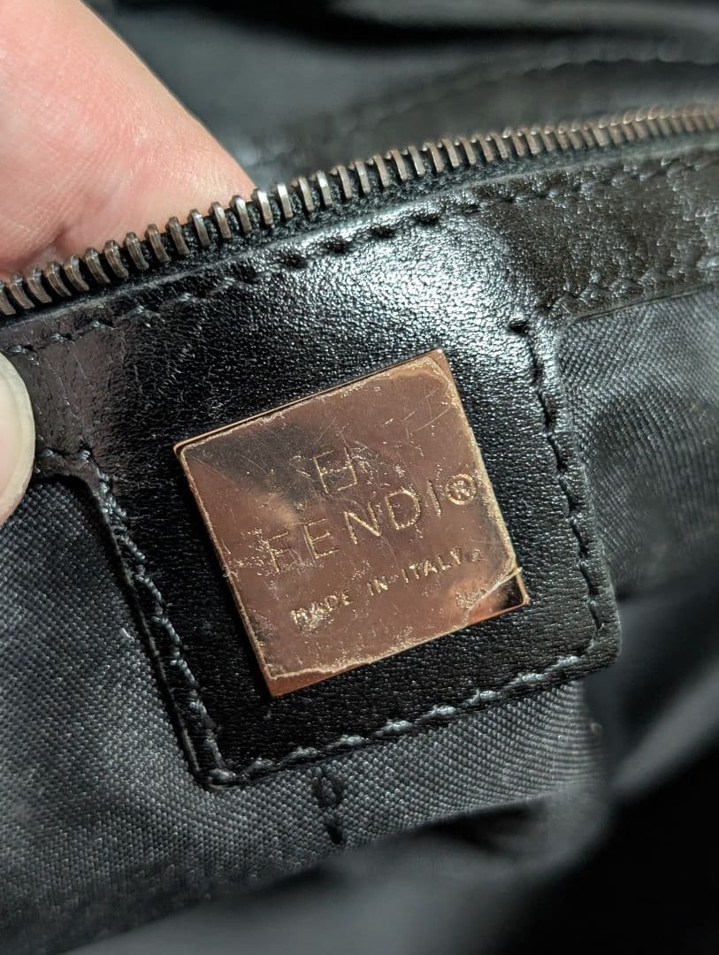 FENDI ズッカ スタッズ付き ミニボストンバッグ 8BL006