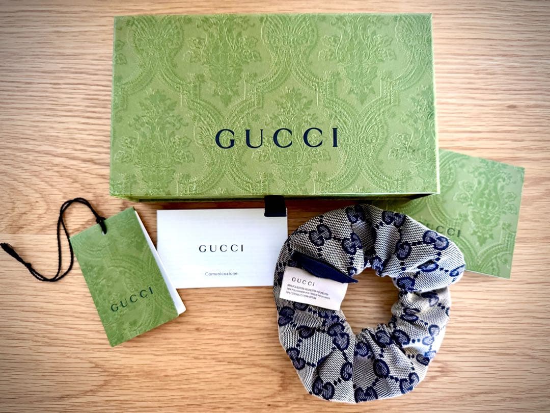 美品　GUCCI グッチ　シュシュ シルク　GG柄