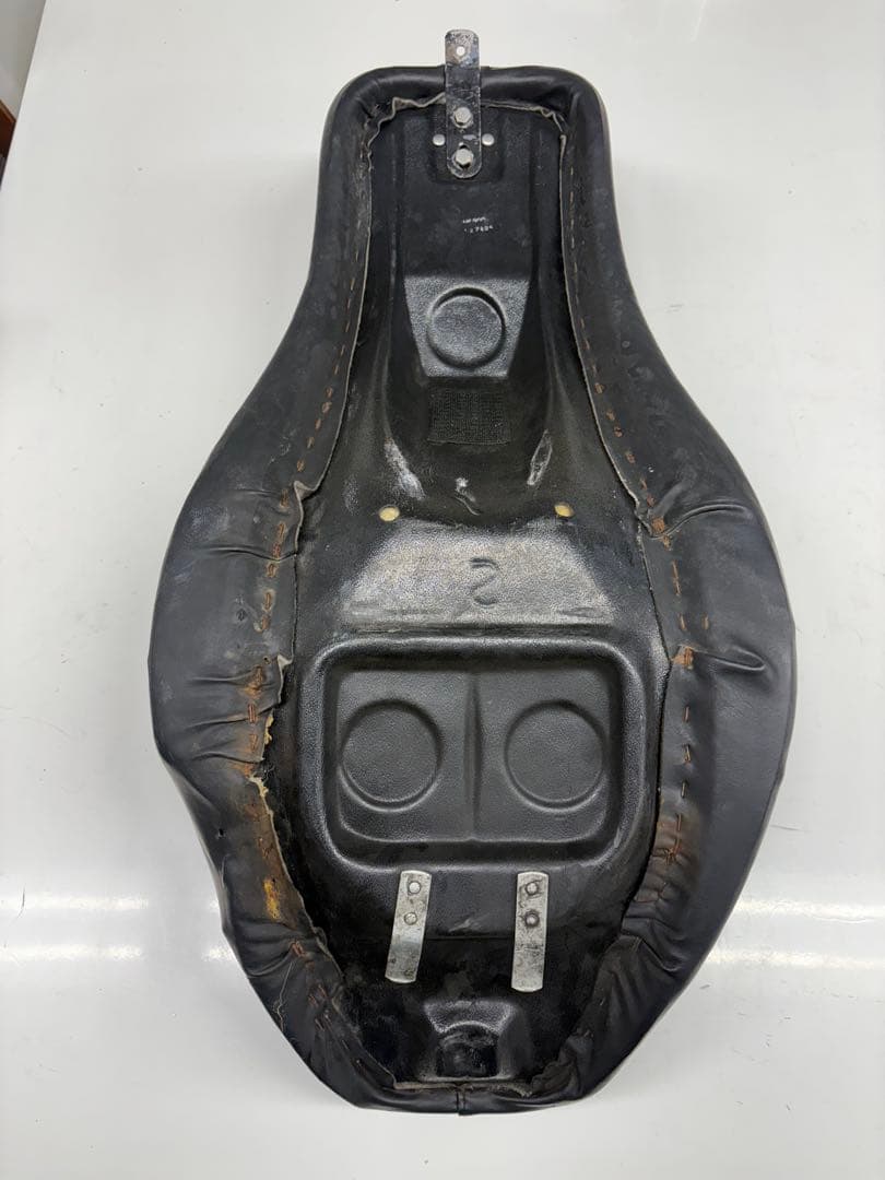 純正　ハーレー　ショベル　ローライダー　fxs80 ピローシート