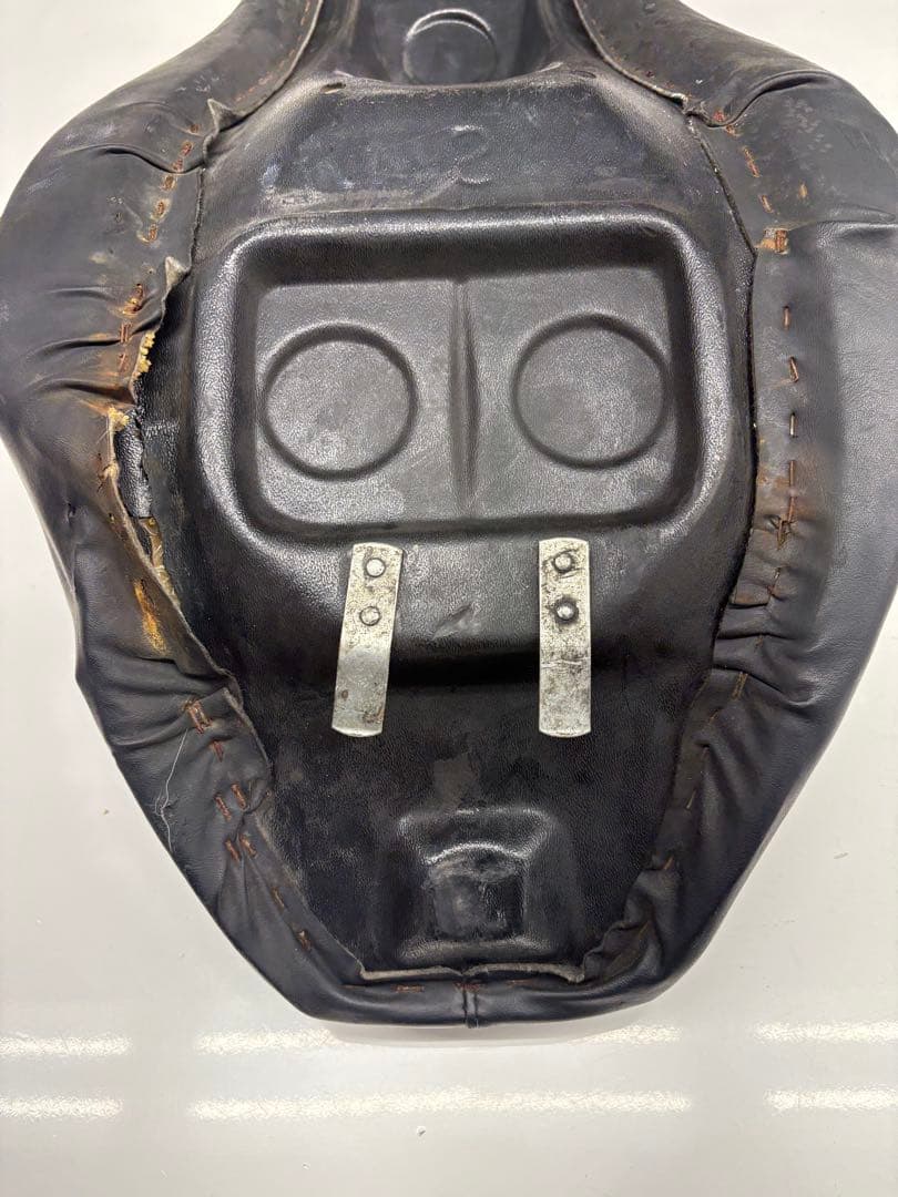 純正　ハーレー　ショベル　ローライダー　fxs80 ピローシート