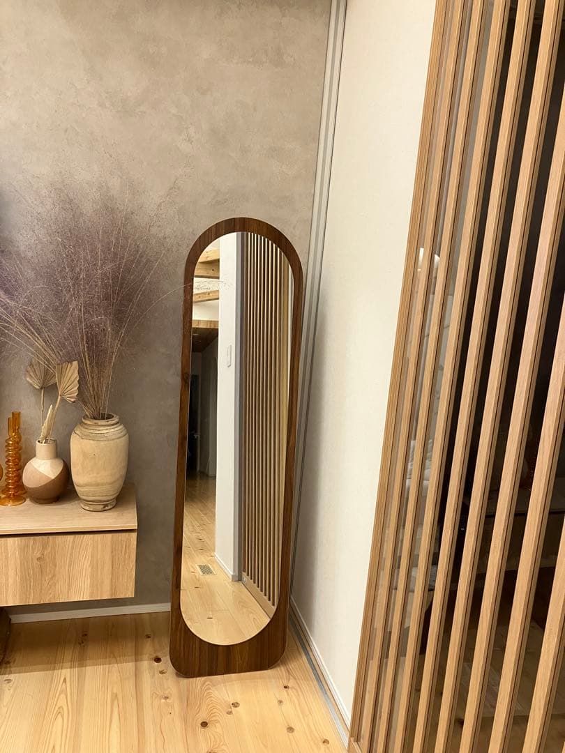 【スタンドミラー】韓国風⁂木製フレーム（丸型と角型の2種からお選び下さい♩）