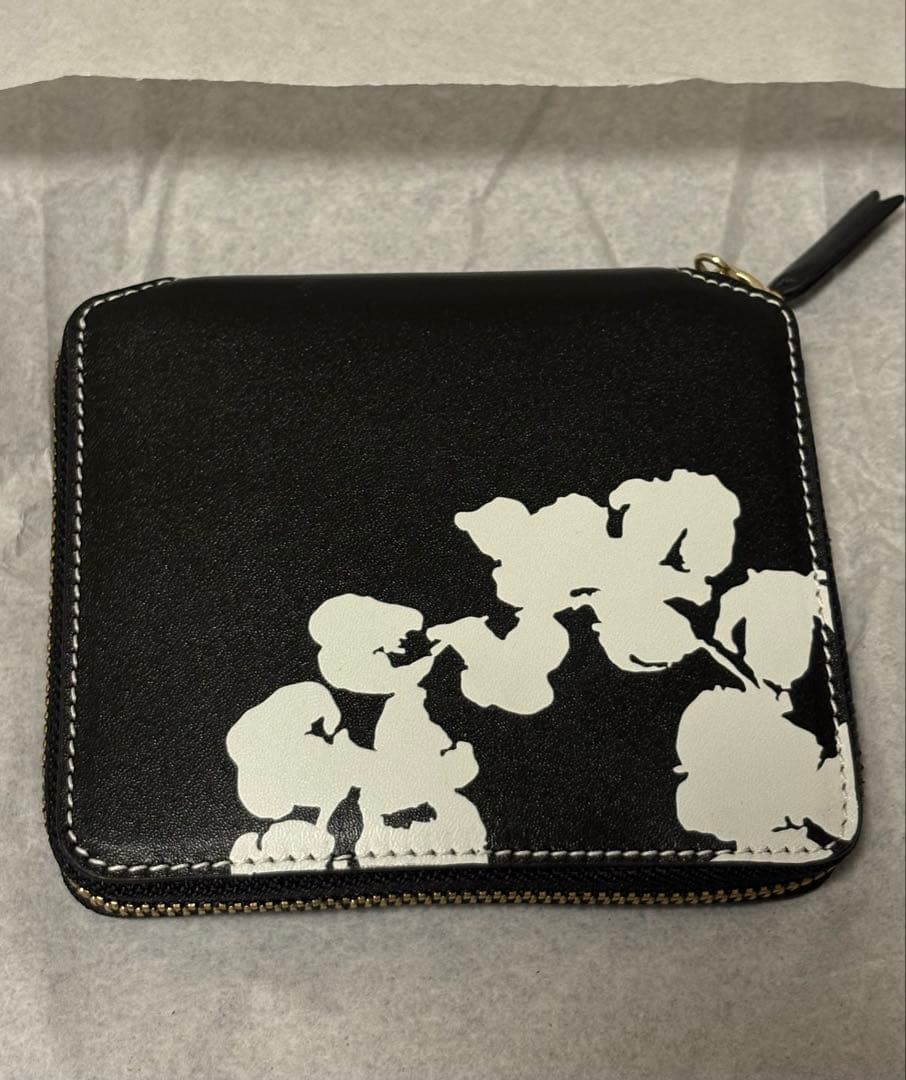 コムデギャルソン COMME des GARÇONS 花柄 二つ折り財布