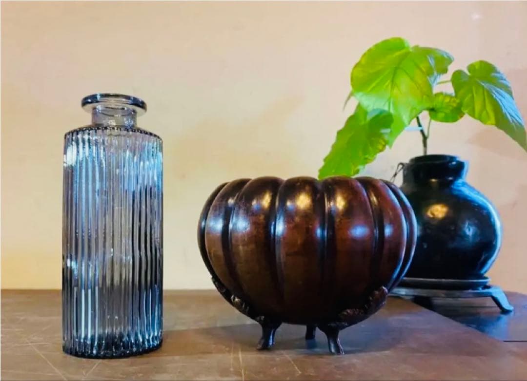 美品　精銅製カボチャ型3足香炉　ミニ色ガラスボトル付　２点セット アンティーク