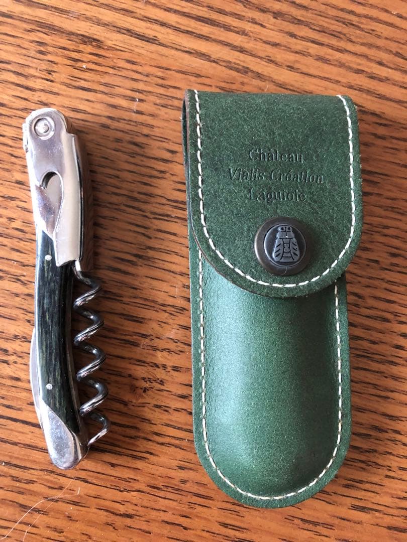 Shateau Laguiole ソムリエナイフ　革製ケース付