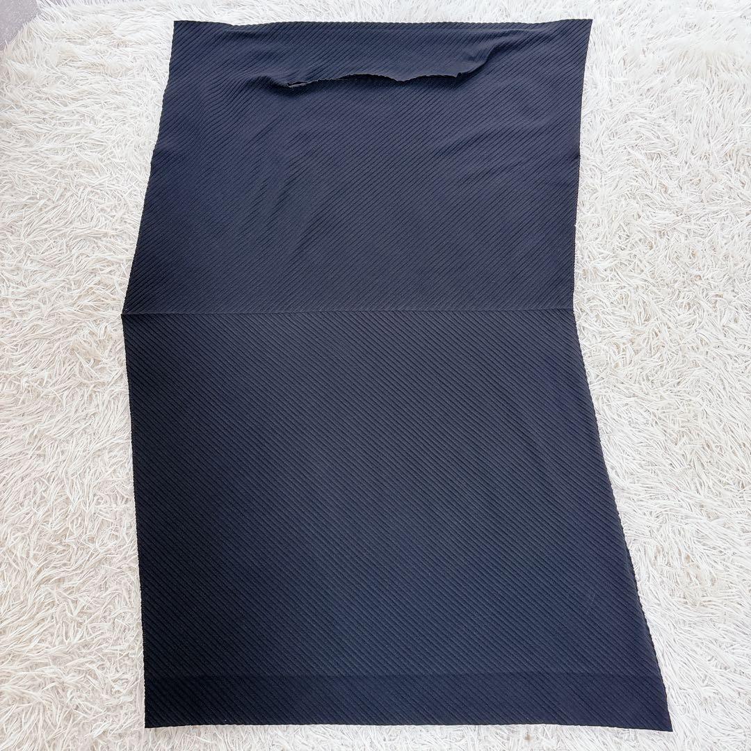 me ISSEY MIYAKE プリーツ ワンピース　アシンメトリー　ブラック