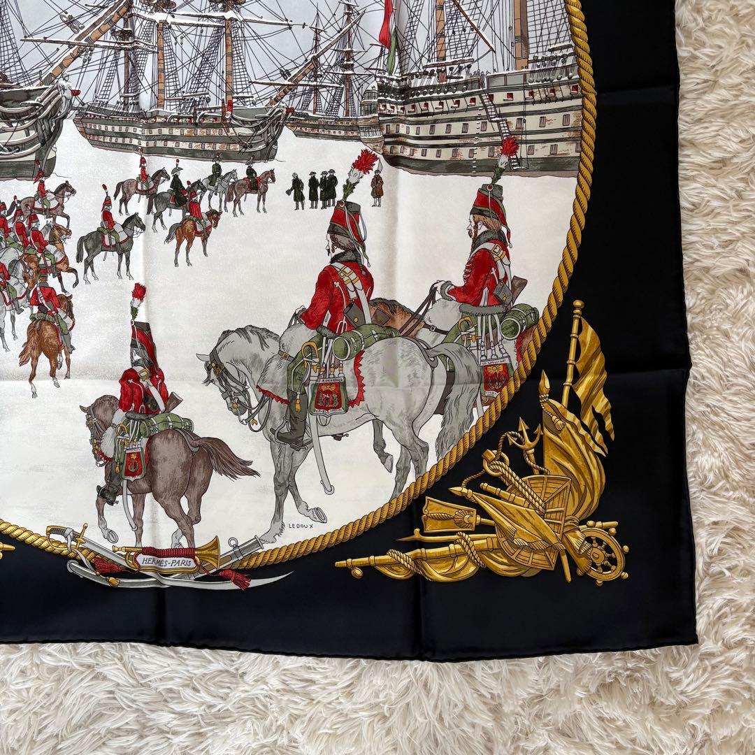 美品⭐︎HERMES エルメス⭐︎シルクスカーフ 海軍と騎兵 ブラック×マルチカラー