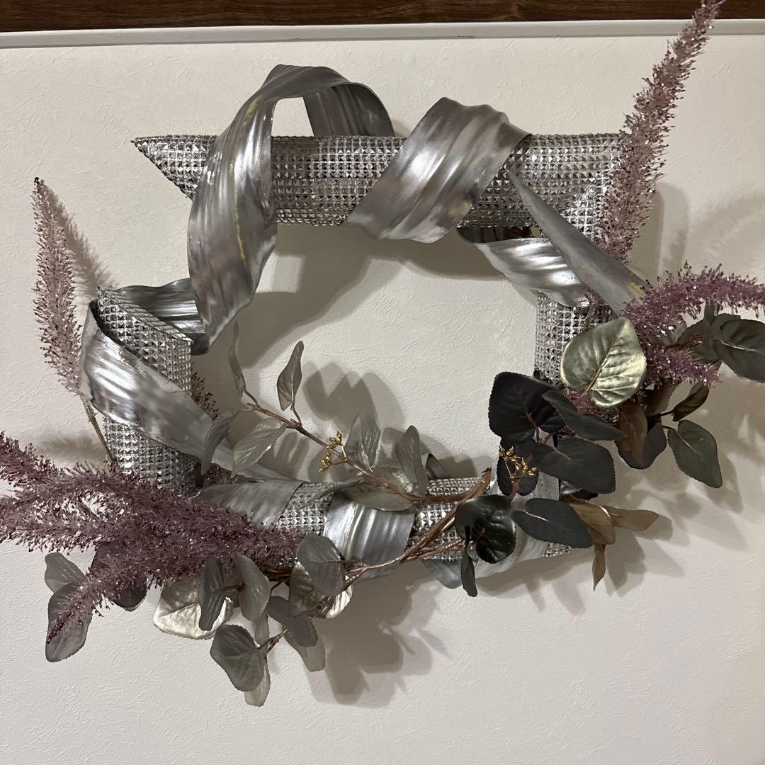 シルバーリボンのアーティフィシャルフラワーリース