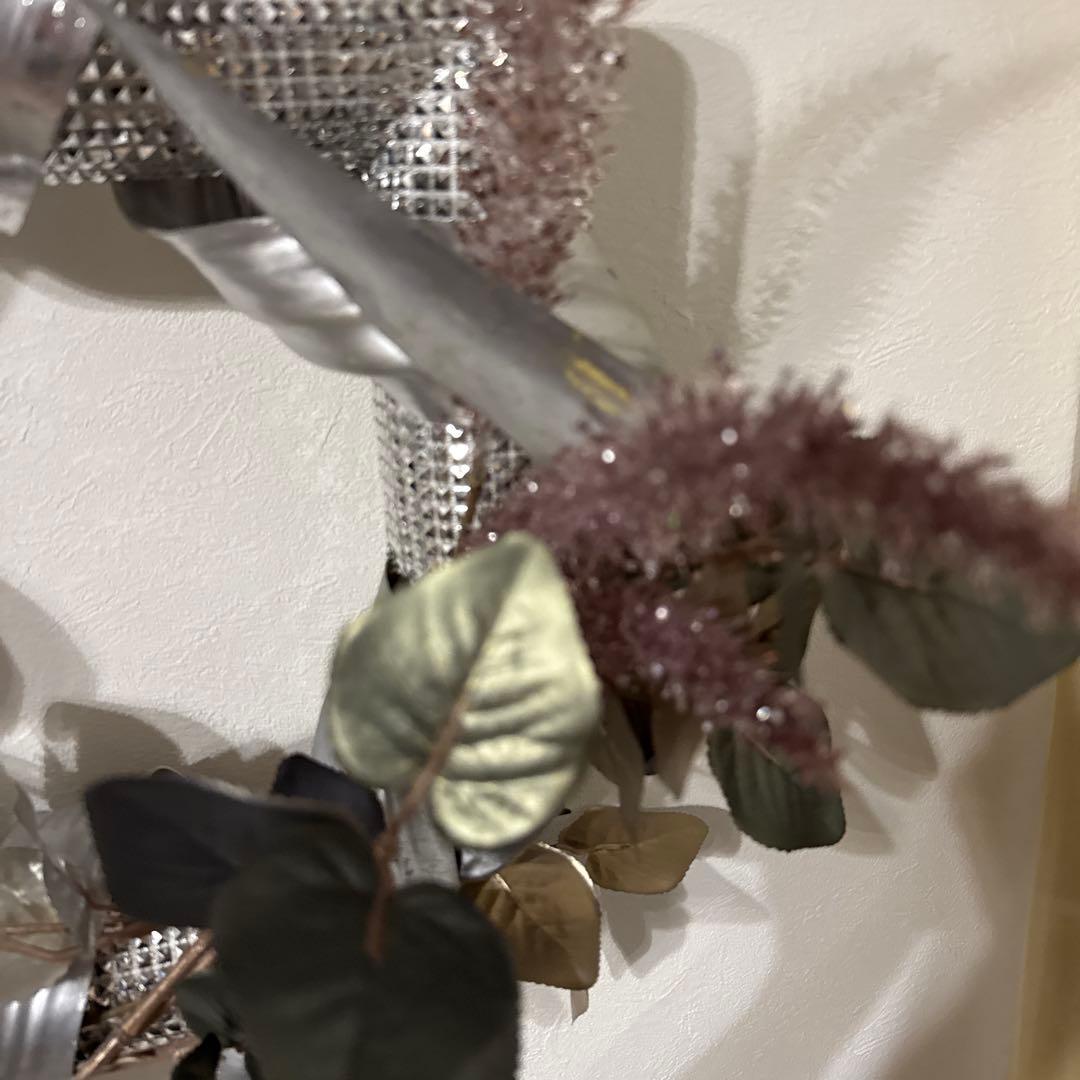 シルバーリボンのアーティフィシャルフラワーリース