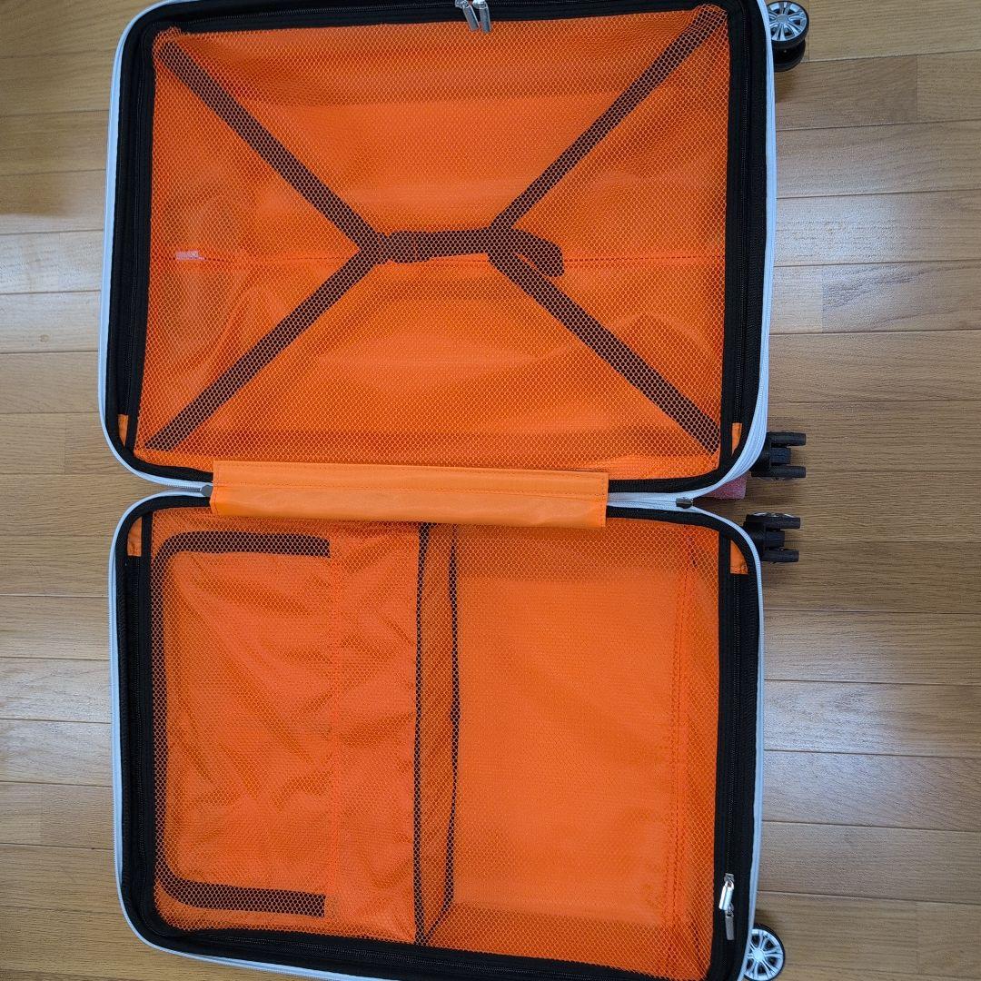 フロントオープンスーツケース（白）