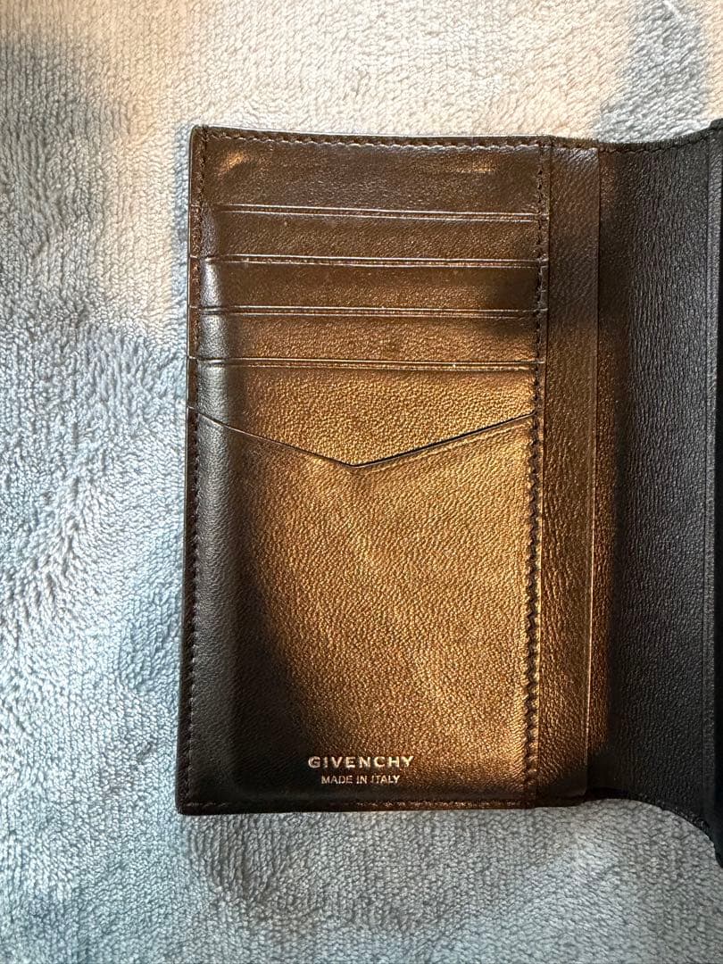 GIVENCHY 財布　二つ折り　メンズ