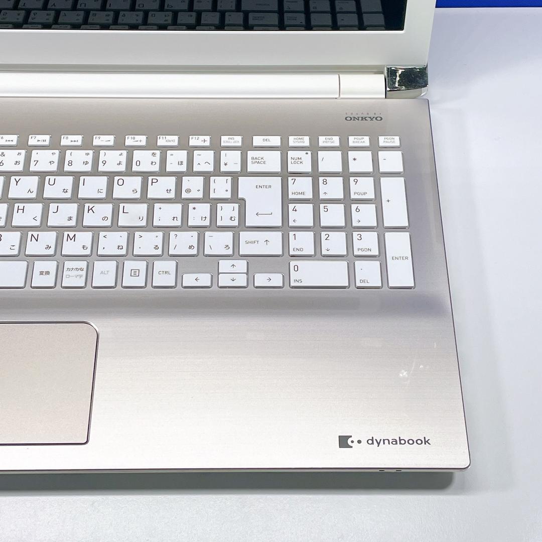 ブルーレイ&快速SSD✨Windows11✨東芝ゴールドノートパソコン薄型カメラ