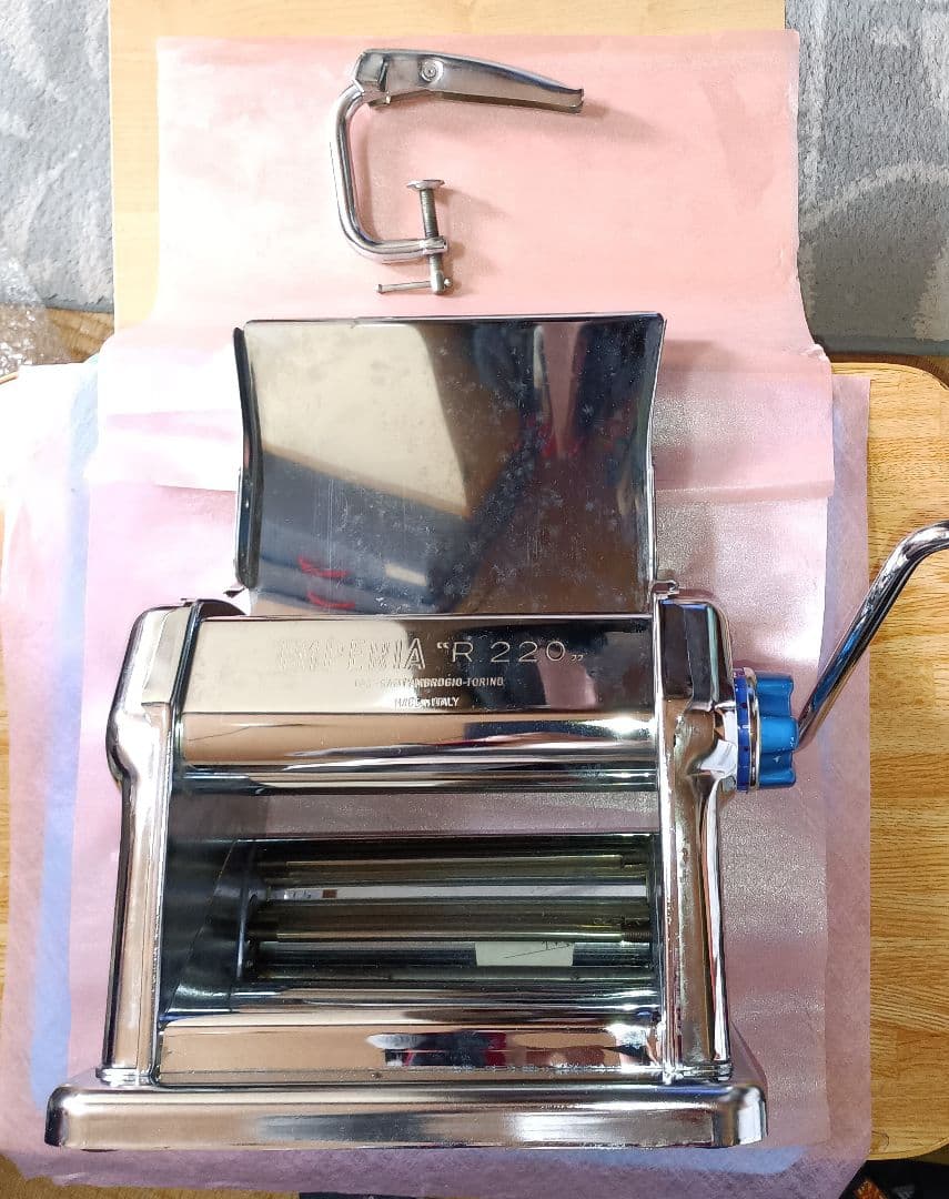 美品インペリア　パスタマシン(手動） R‐220 イタリア製(別売カッター付き）