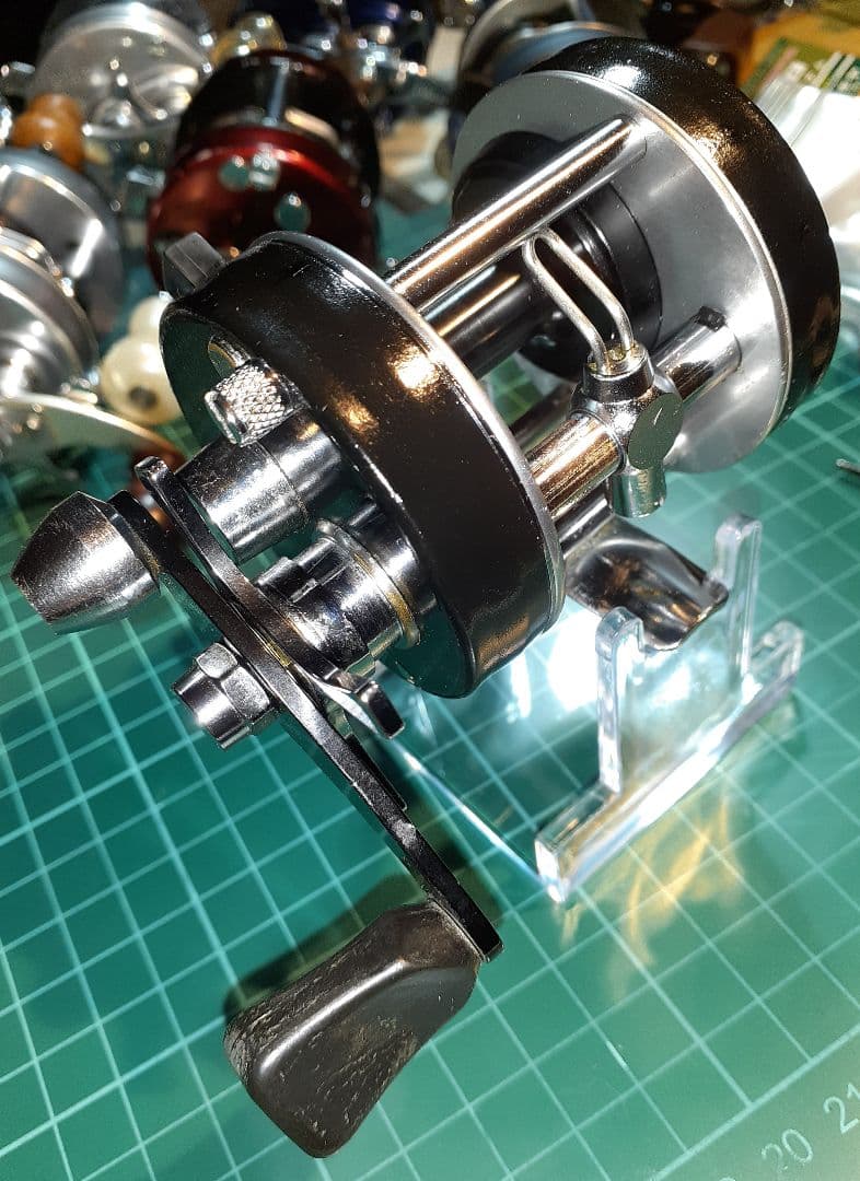 アブガルシア ABU アンバサダー2500C サイドカップ変更