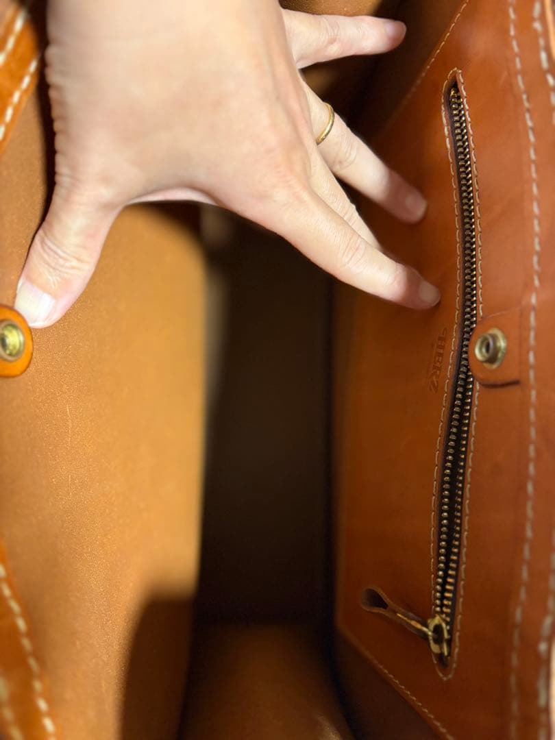 herz レザー トートバッグ Mサイズ