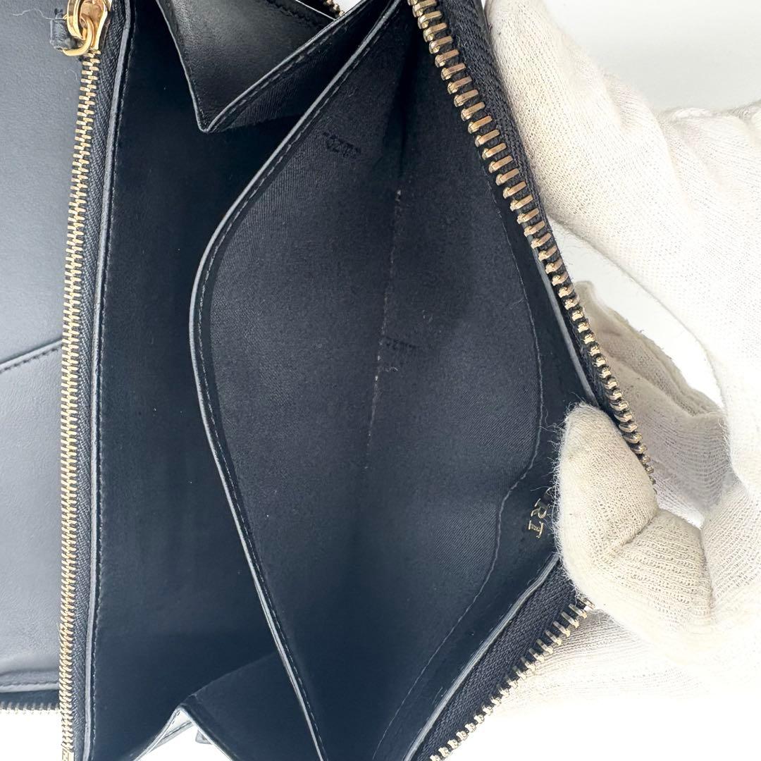 【美品】FENDI　長財布　ラウンドファスナー　バグズ　モンスター