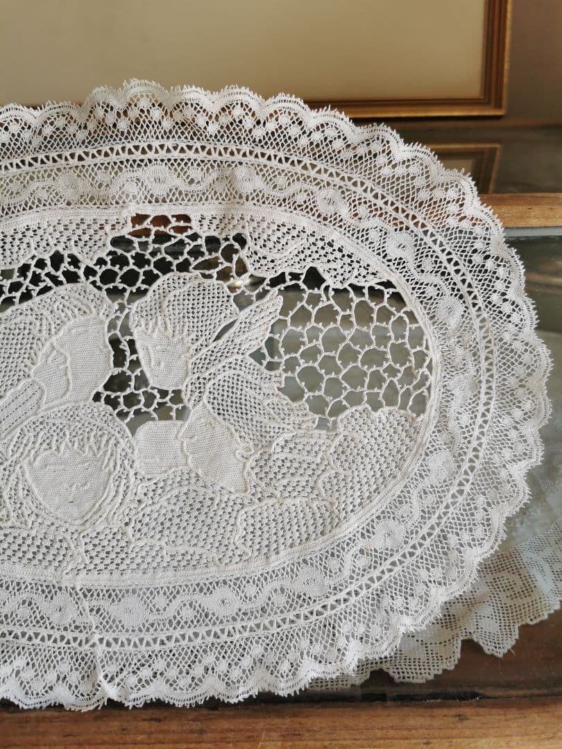 アンティーク ポワンドヴェニス ５人の天使のニードルワーク 手刺繍レースドイリー