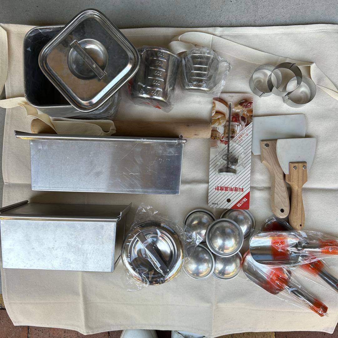 食パン型　その他諸々のセット　エプロン付き