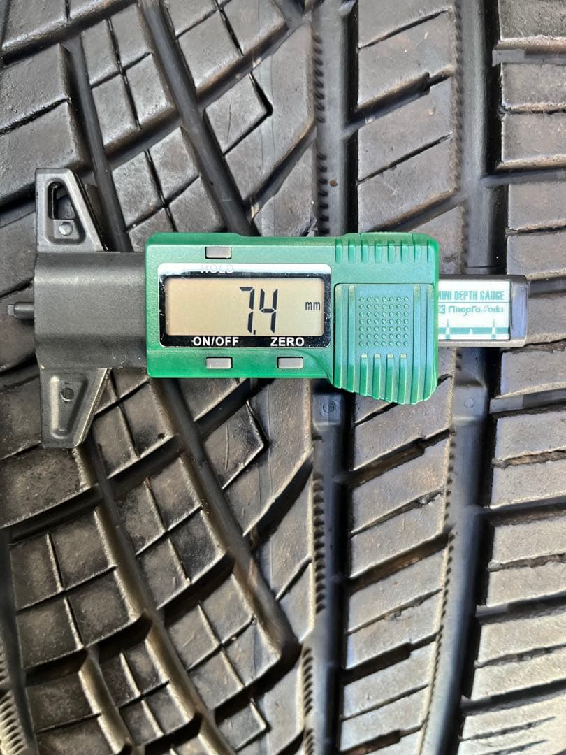 235/40ZR19.Continental EXTREME.24年製9.5分山