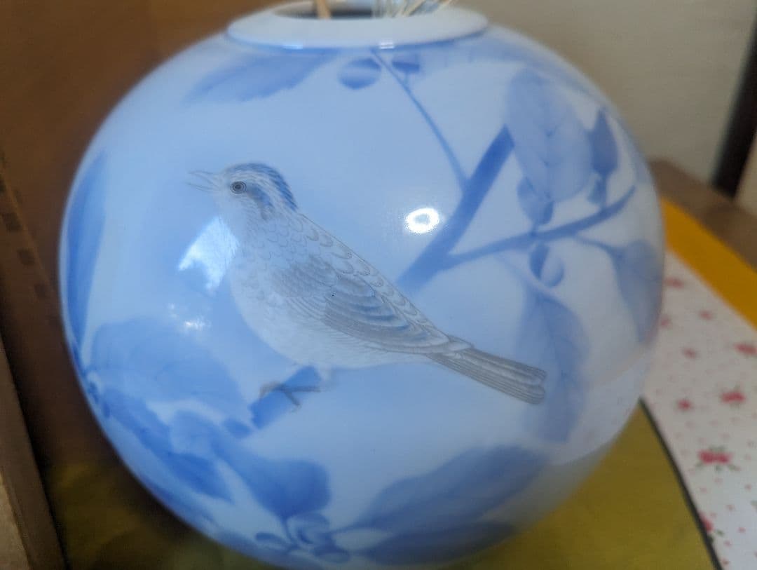 宮内庁御用達 深川製磁 有田焼 花瓶 官窯染付 鳥 白磁 藍絵 特大 花入共箱
