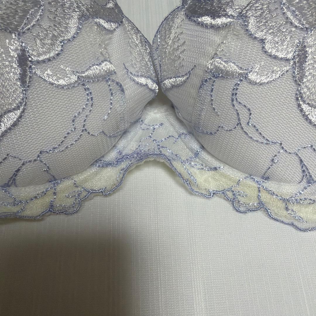sulute花柄レース ブラジャーショーツガーターセットC75/M（色やけあり）