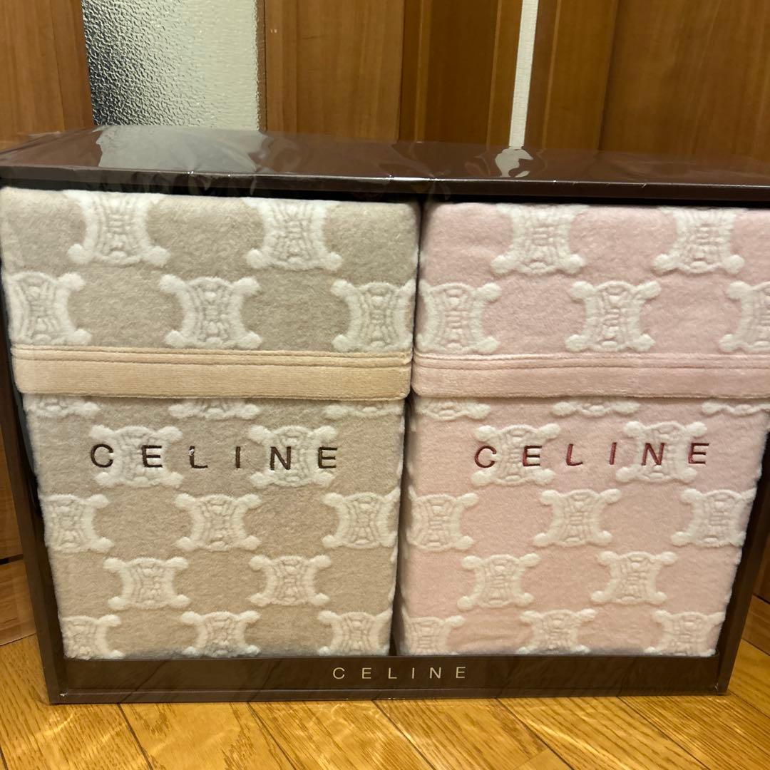 新品箱入り　セリーヌ　綿毛布２枚セット120✖️200センチ