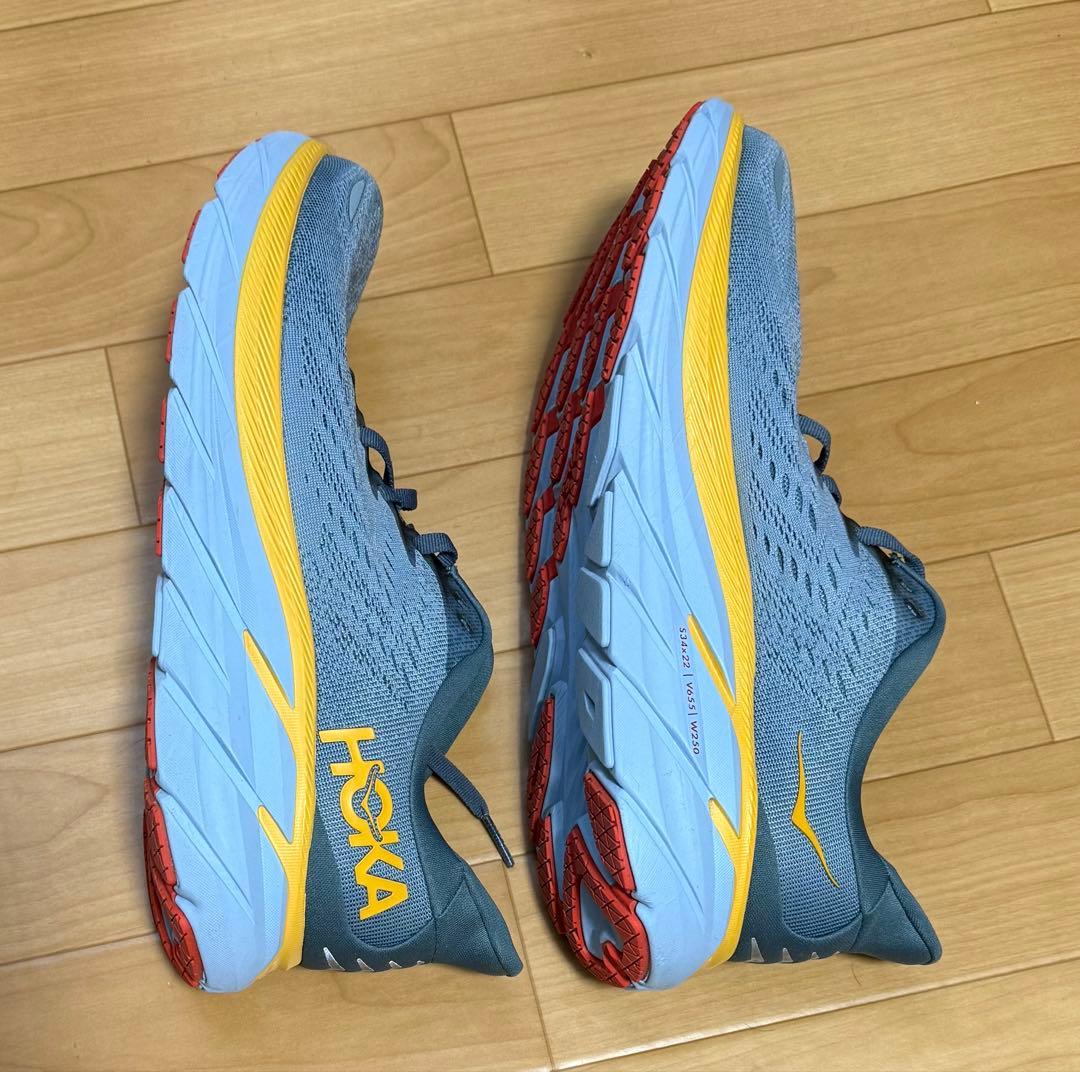 マウデイ　　　　　HOKA ONEONE CLIFTON8