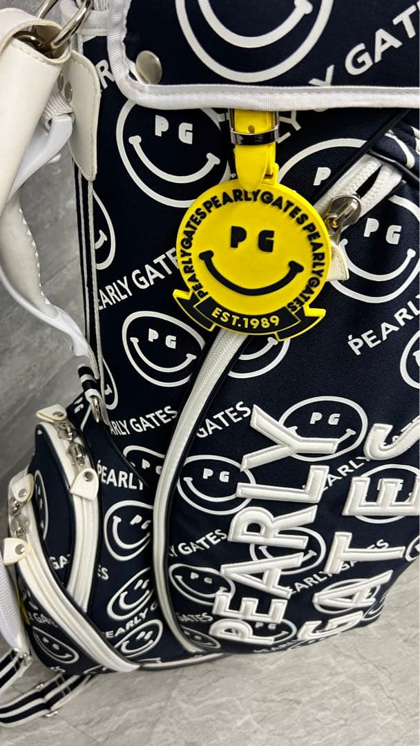 ★人気完売品★ PEARLY GATES ビッグスマイリーキャディバッグ