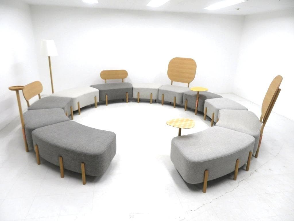 展示品　カリモク　ドラドラ　北欧　オーク材　ソファ サイドテーブル　付き