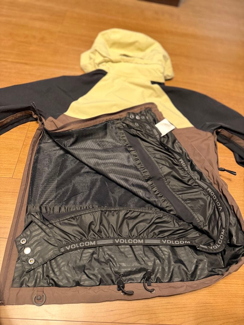 VOLCOM GORE-TEX プルオーバー